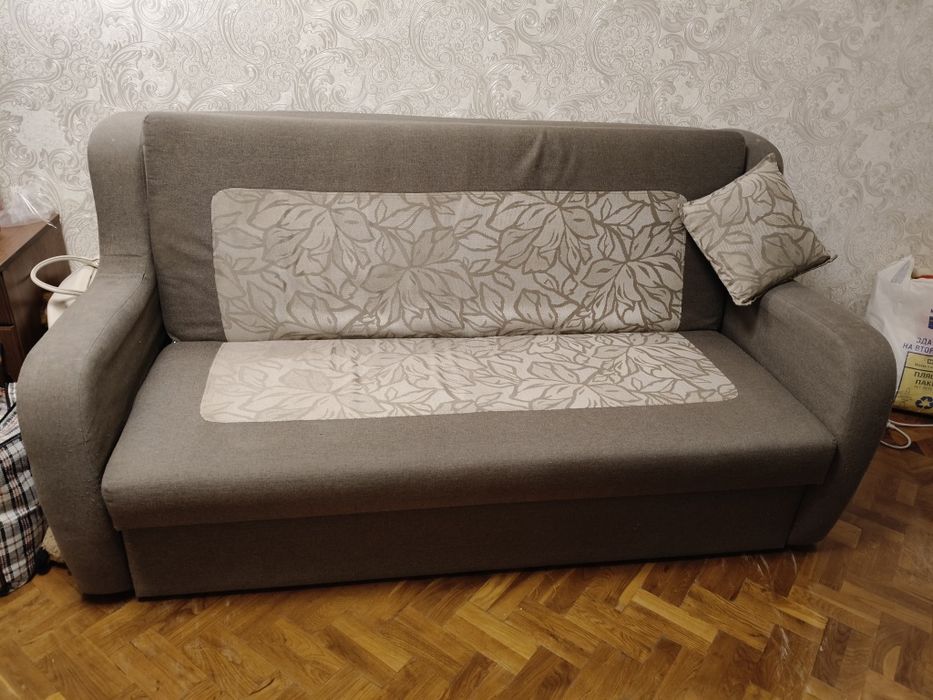 Продам Диван срочно