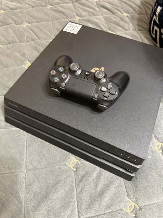Продам плейстейшн 4 про,play station pro