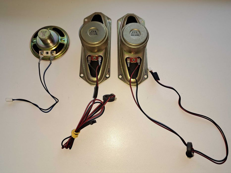 Акустические динамики двух размеров