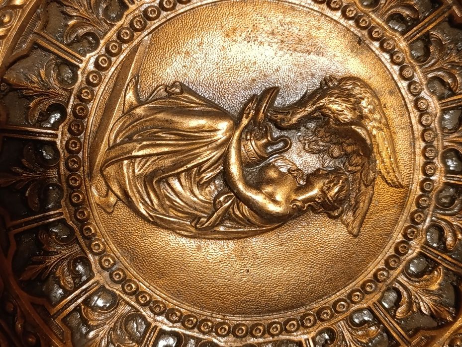 Медная тарелка на стену