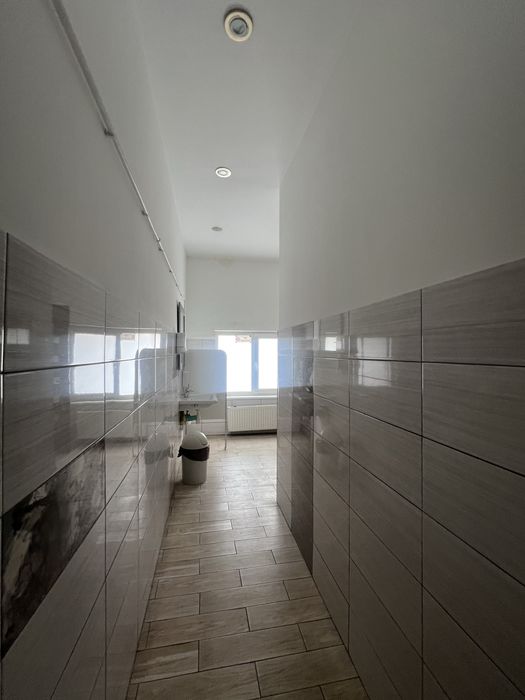 Оренда! офісні приміщення 200 м.кв ! вул.Зелена