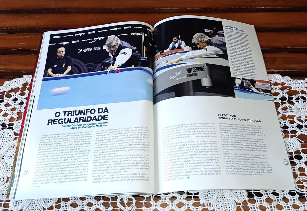 Revista Dragões 2008 Tricampeão - Especial Pinto Costa, capa semi dura