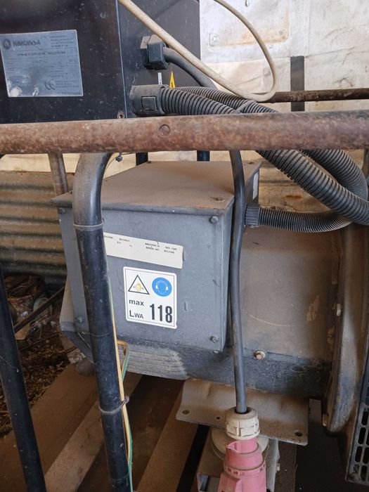 Gerador com 22,5 Kva
