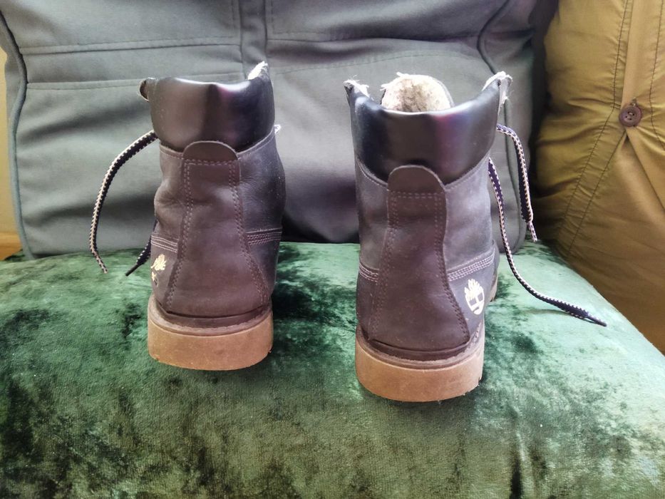 Продаются женские, зимние ботинки "Timberland".
