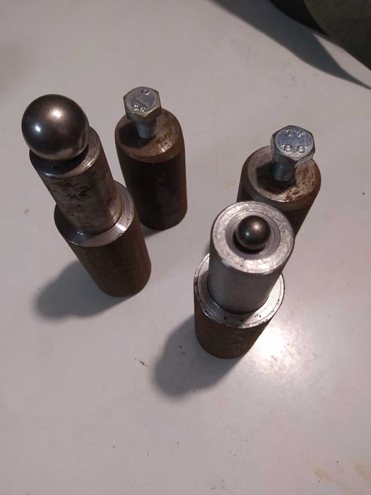 Петли навесы стальные.диаметр 30мм 28 мм и меньше