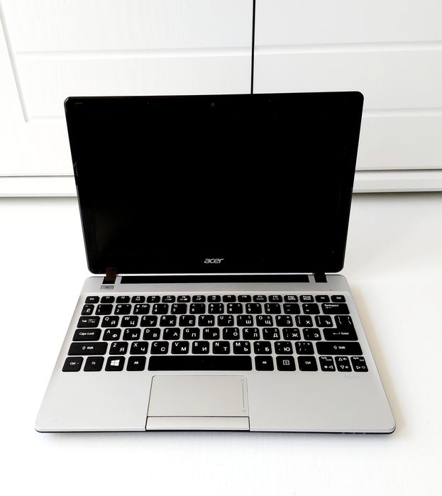 Компактный нетбук Acer AspireV5-123-12104G50nss(NX.MFREU.003)