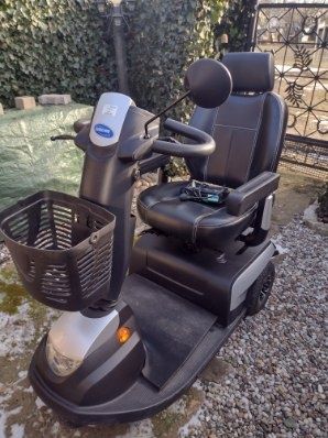 Elektryczny wózek inwalidzki - skuter akumulatorowy