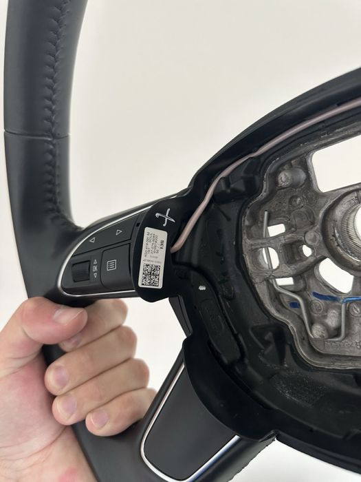 Руль Audi A6 C7 гарний стан