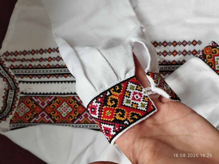 Вишита сорочка біла для хлопця 6  7  8 років