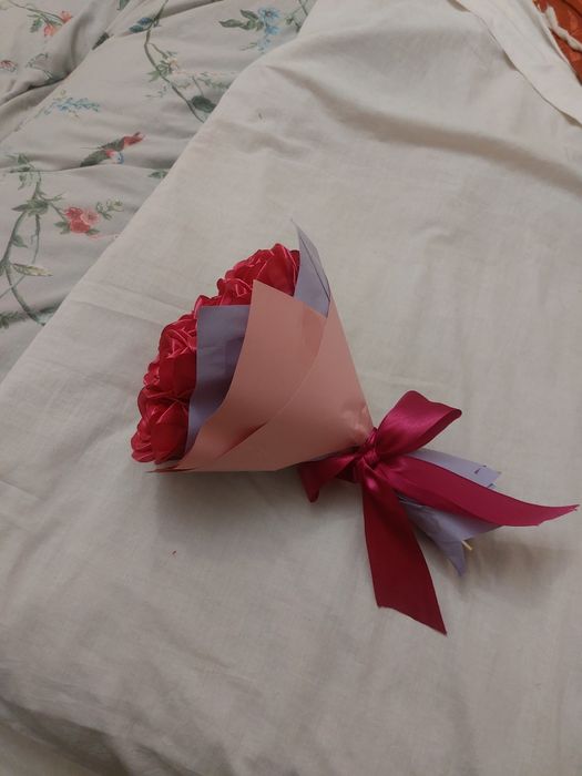 Искусственные цветы,букеты (на заказ).