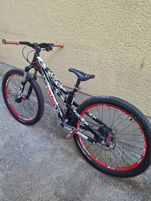 YT Industries Play Slopestyle/Dirt – Rozmiar S – Koła DT Swiss – Stan Dobry!