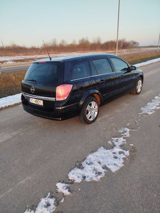 Opel Astra h 1.7cdti  cena 9000zl bez rdzy nowe świece