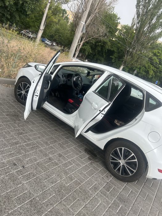 Продам авто Ford Fiesta