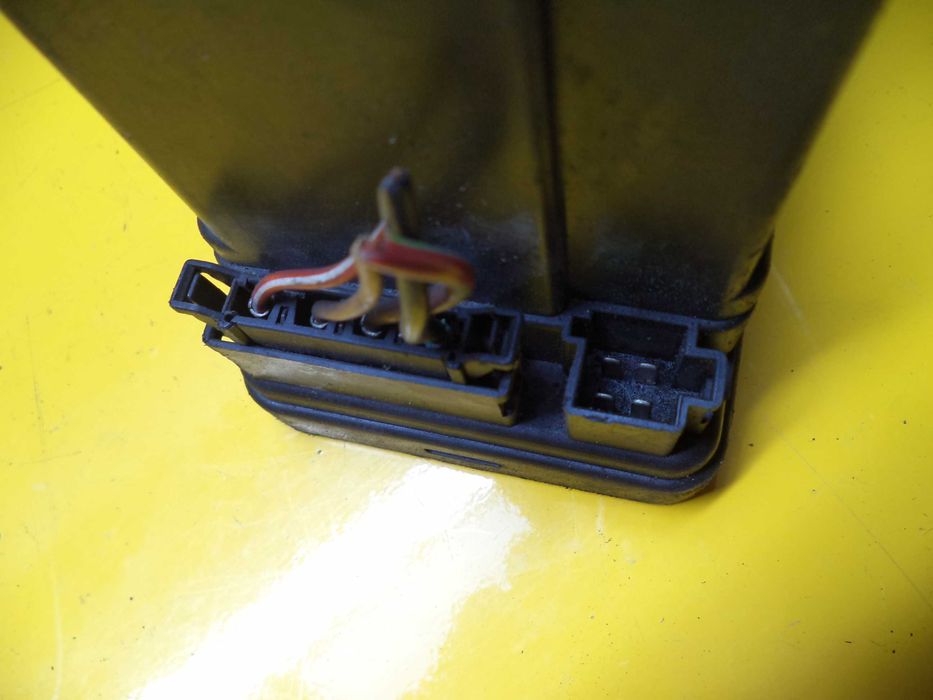 Компрессор центрального замка Mercedes (W210) A2108002748 з 95-02 р.в.