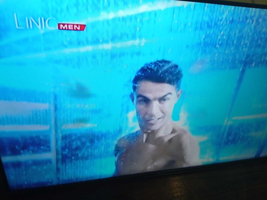 Vendo Tv Hisense 43 polegadas