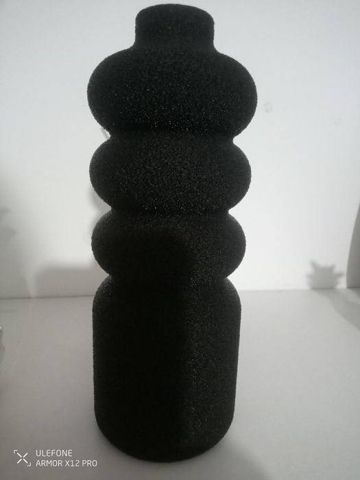 Uma jarra decorativa