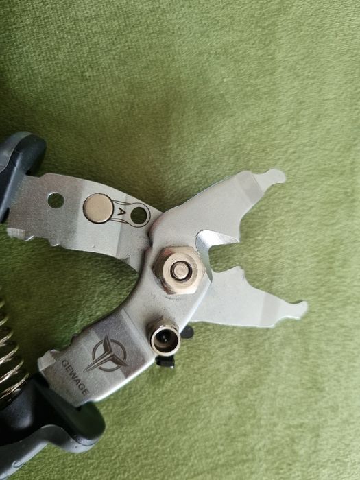 Multitool Gewage - szczypce do spinek łańcucha rowerowego, ucinaczka do linek i pancerzy