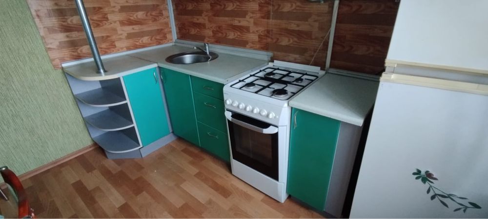 Кухня зеленый перламутр