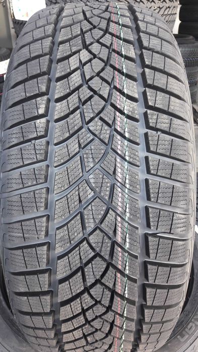 4szt NOWE opony 225/50R18 99V XL * Goodyear UG Performance + Warszawa