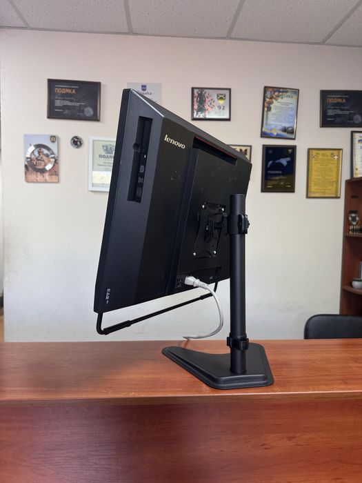 Моноблок Lenovo ThinkCentre A71z / i5-2400S / 8GB / 128GB SSD + 250GB HDD / 20" HD+ / Уцінка