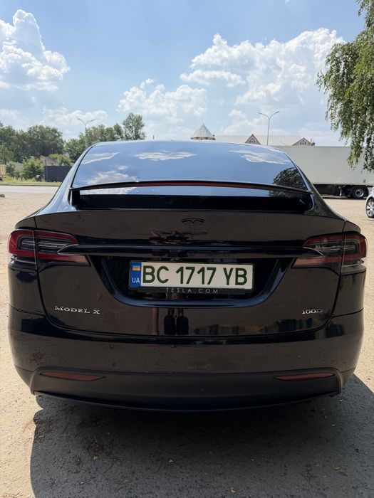 Tesla Model X 2017 VIN 5YJXCCE20HF056521 фото оголошення 4 з 8