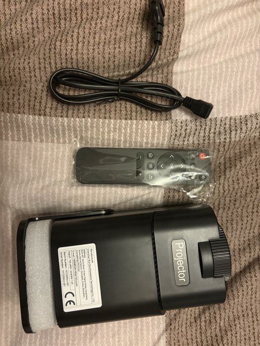 Projektor do filmow Netflix Youtube mini