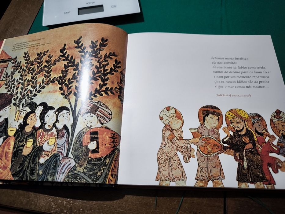 Livro em busca da Lisboa Árabe dos ctt