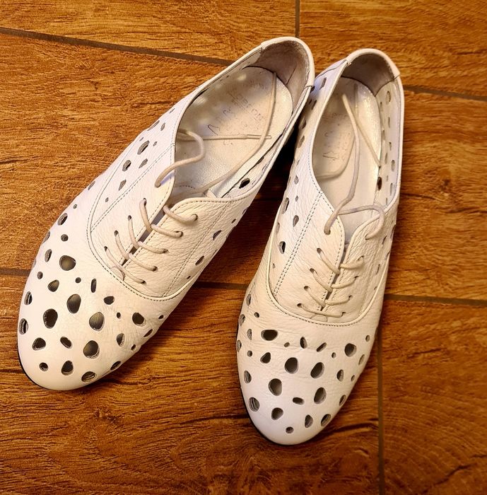 Грибок игра настольная Поясни слово Женские туфли без каблука