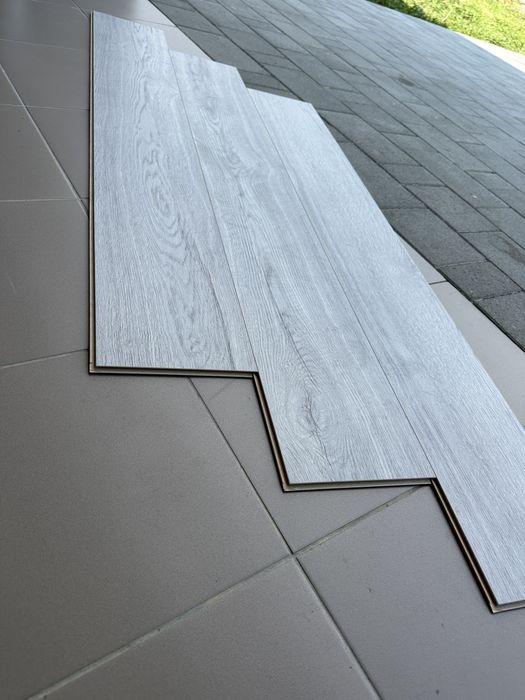 Ламінат EGGER EL2081 "Дуб Елва сірий" 8мм/32клас 4V Німеччина 580грн/м