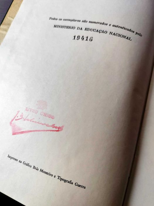 Livro Antigo - Compêndio de Desenho, de António Carreira.