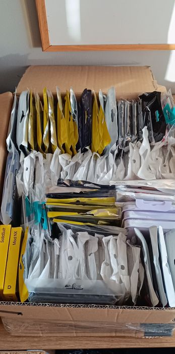 Paczka z etui 90 sztuk.