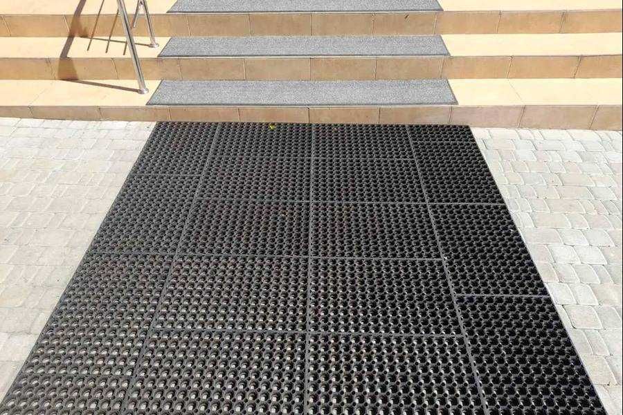 Килимок гумовий “Сота” 22 мм