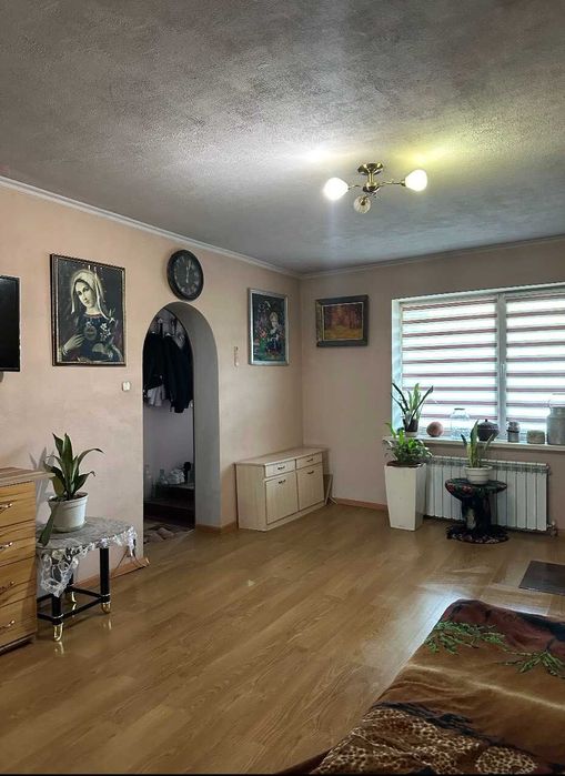 Продаж частини будинку в центрі міста!! Супер локація!