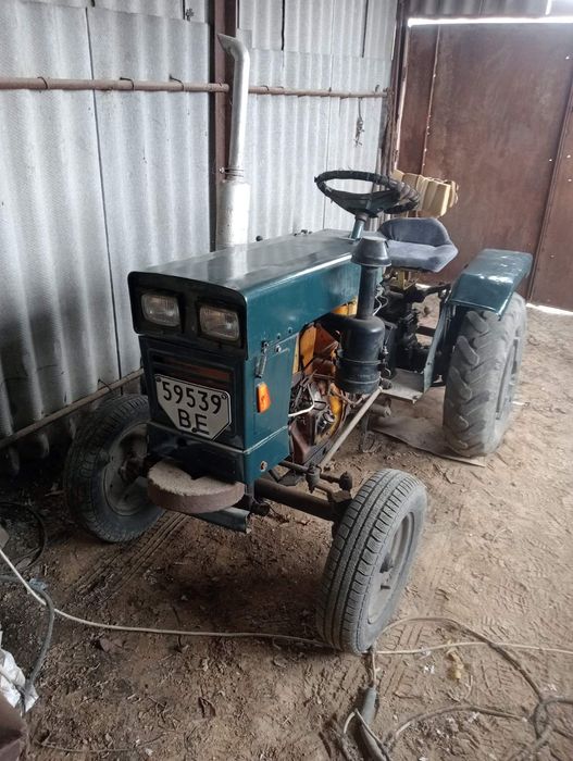 Міні трактор колісний