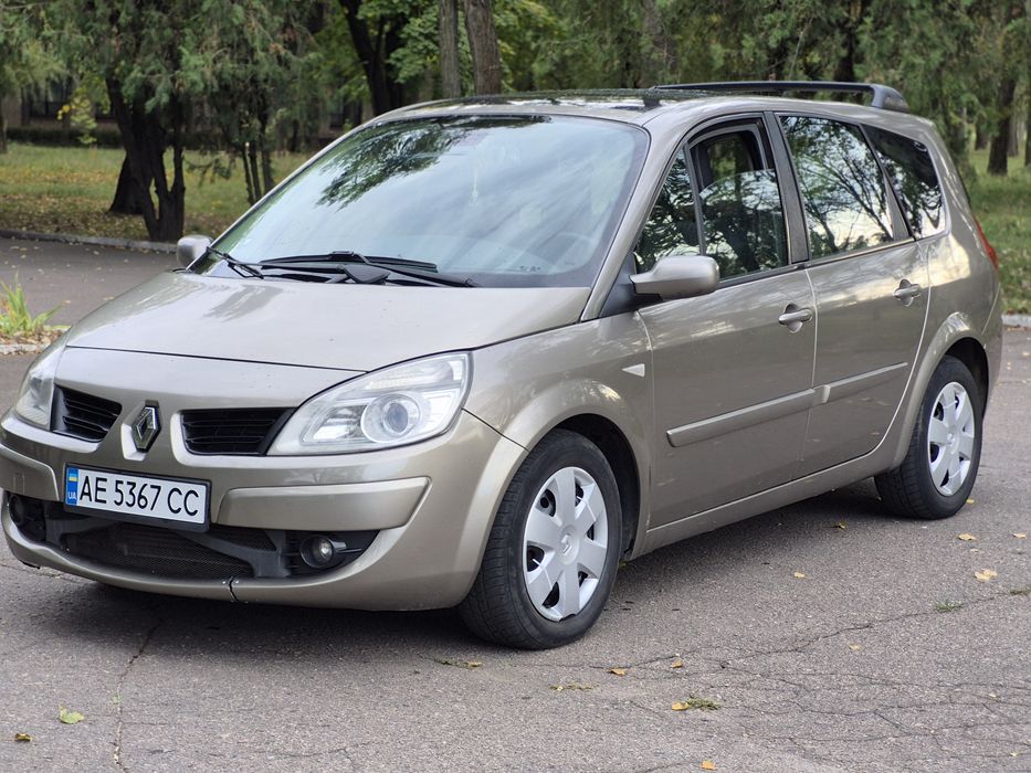 Продам Renault Grand Scenic