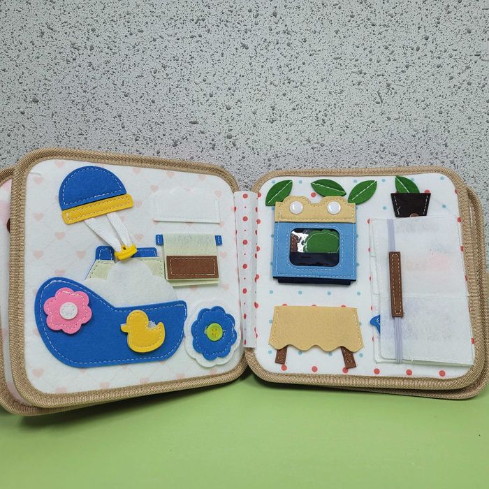 Книга бізіборд фетрова "Лялька" дівчинці розвиваюча м'яка на липучках