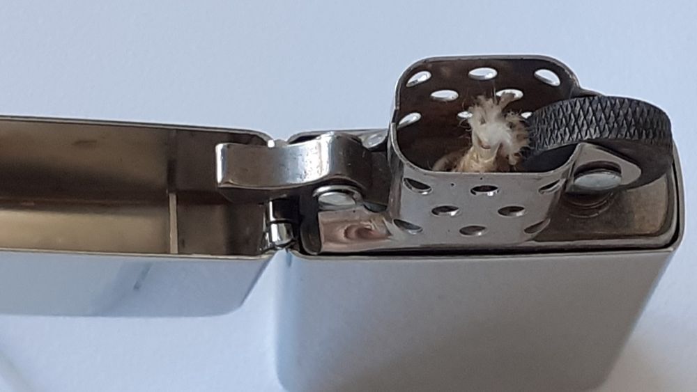 Isqueiro NOVO Zippo Slim alto brilho