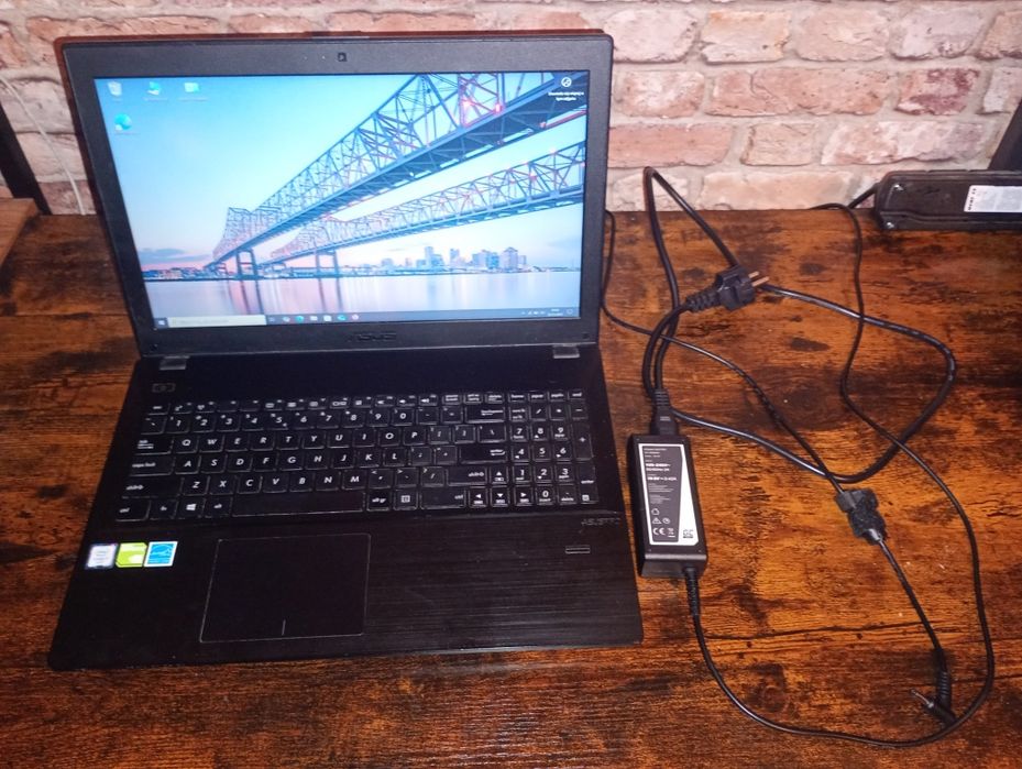 Asus Pro P2530U I5 6200U Nvidia 920M 16 GB RAM