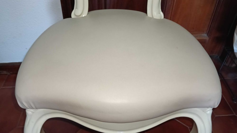 Cadeira Clássica Estilo Vitoriano em Balão – Excelente Estado