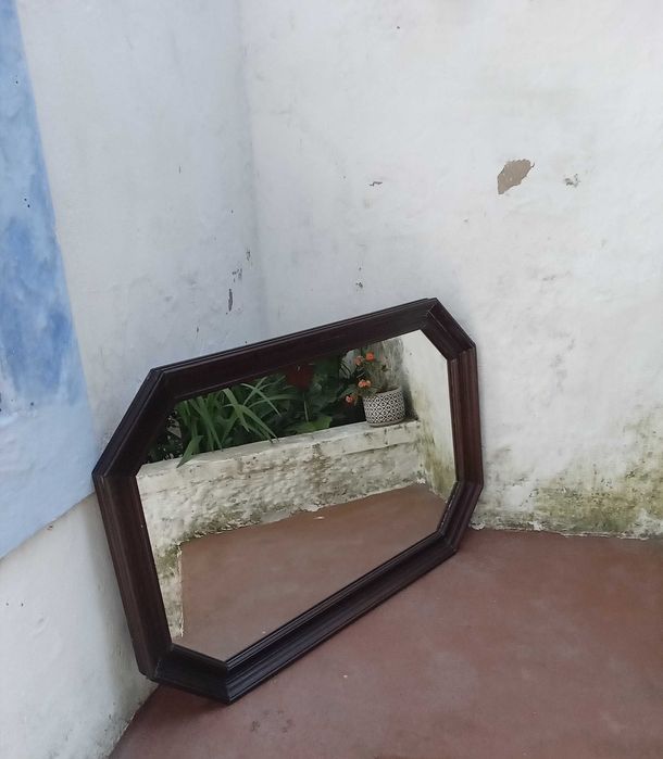 Espelho com moldura