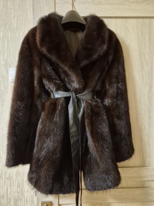 Тепла натуральна норкова шуба