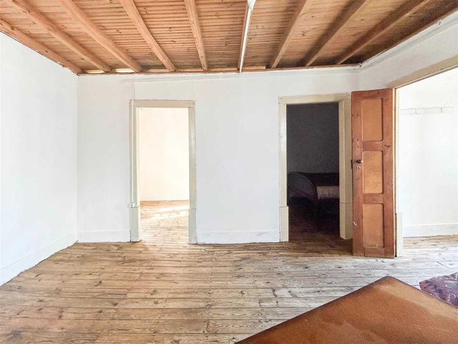 Moradia Tradicional  - Oportunidade de Investimento