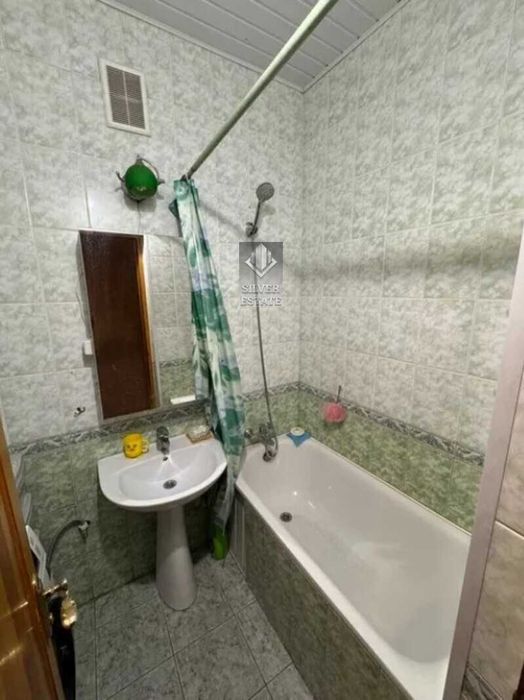 Продам 2-кімн. квартиру в Шевченківському районі, пр. Моторобудівників