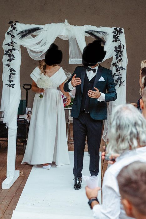 Elegancka suknia ślubna kremowa