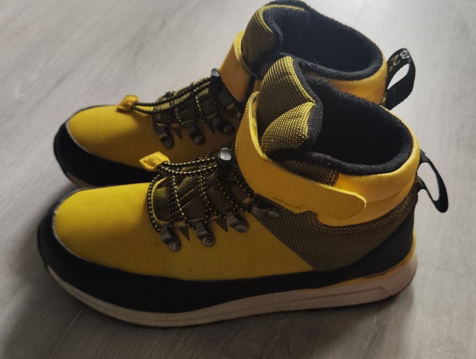 Reserved buty chłopięce trzewiki sneakersy wysokie 39