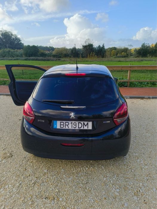 Peugout 208 a gasolina