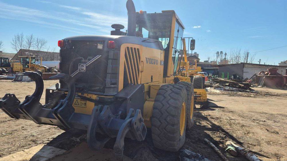 Автогрейдер VOLVO G 990
