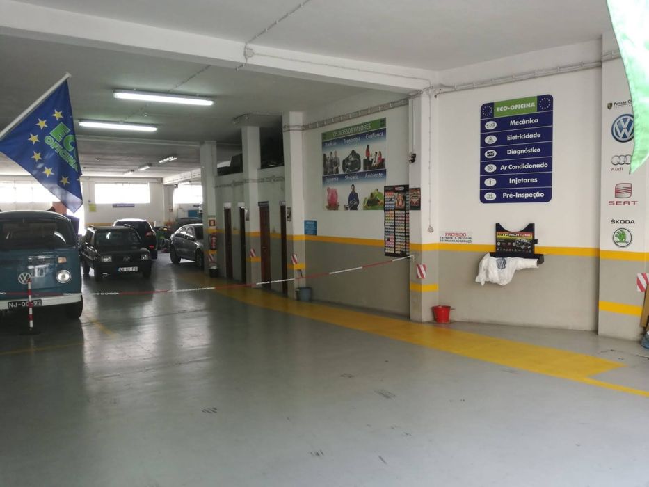Oficina automóvel / armazém