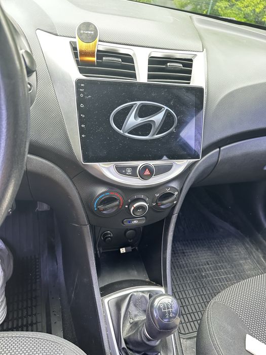 Hyundai Accent 2013 газ-бензин