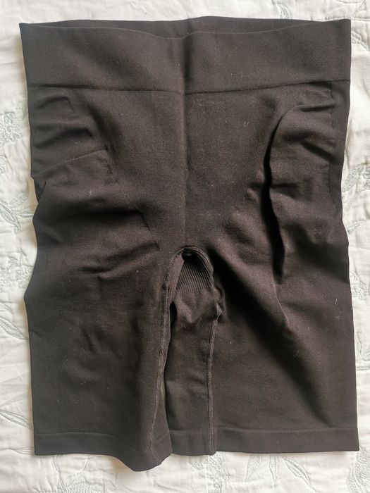 Утягуюча та коригуюча білизна. Майка і шорти